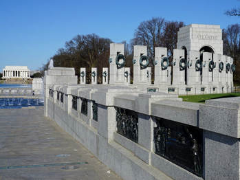 The World War II Memorial in DC | 5 historic national parks that make learning fun. 