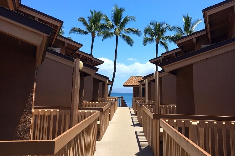 Looking for an affordable, family friendly stay in Maui? Check out all the reasons why we loved the Kihei Sands beachfront condominiums. 
