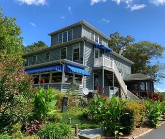 Lazy L at Willow Creek - Enjoy a dog-friendly getaway in Lewes Delaware