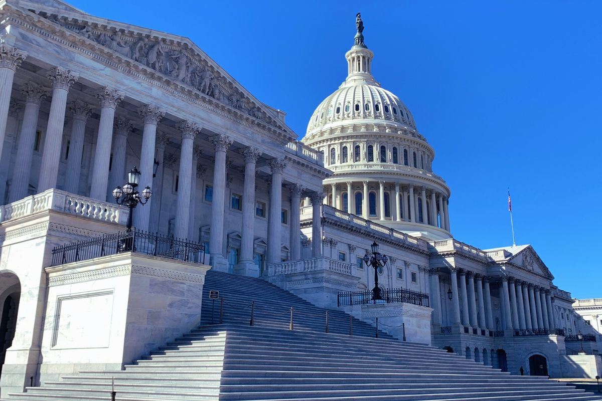 Guide to Visiting Washington DC view of the US Capitol